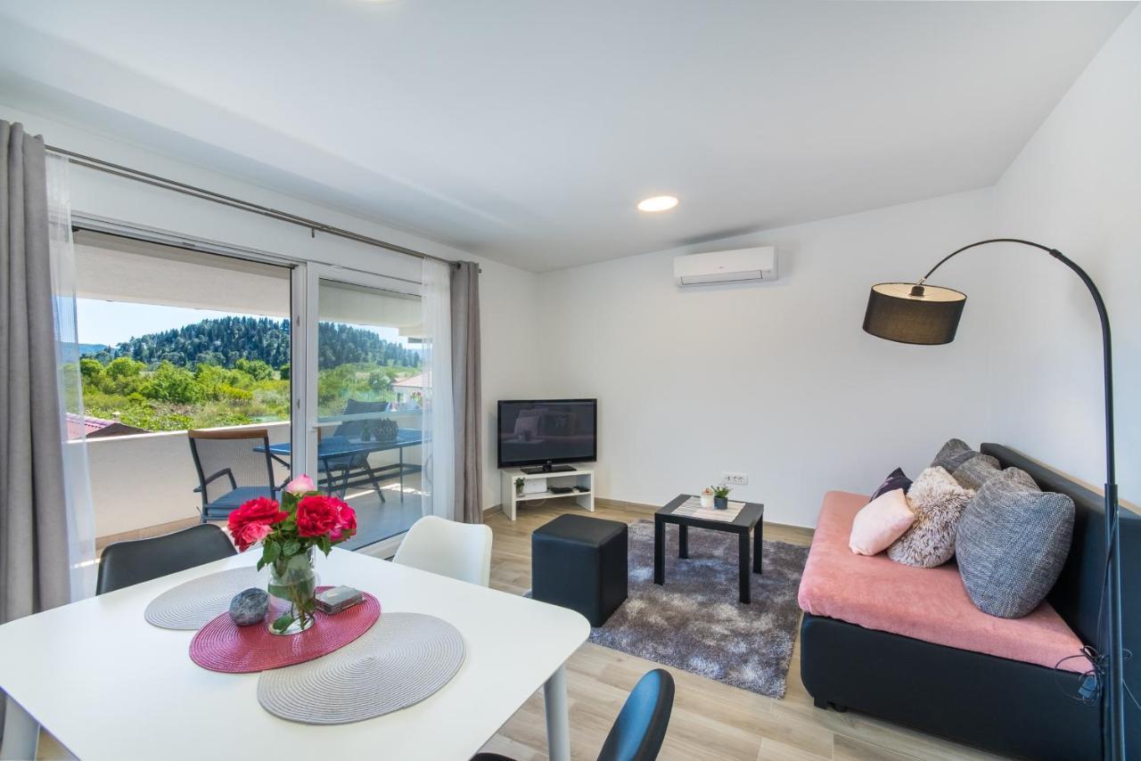 Apartment Finta Rogotin Luaran gambar