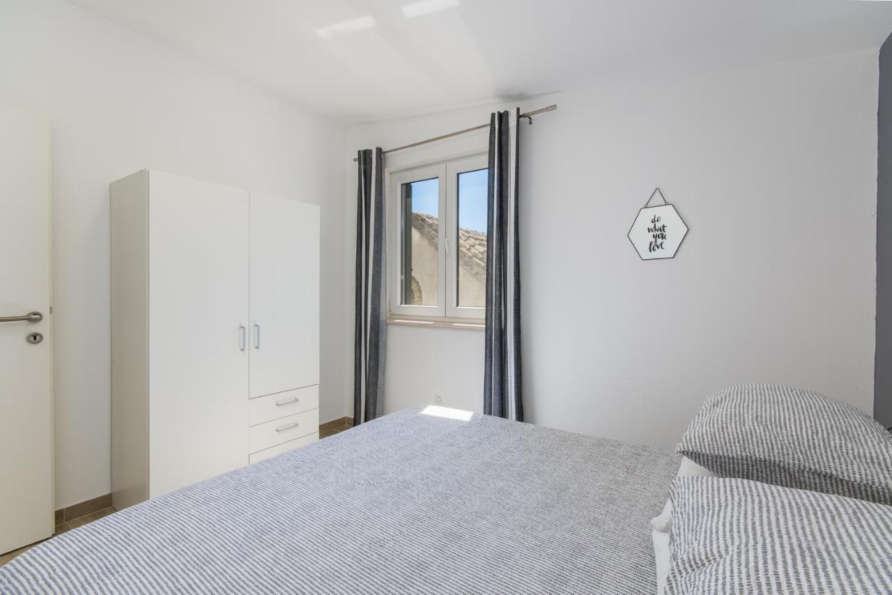 Apartment Finta Rogotin Luaran gambar