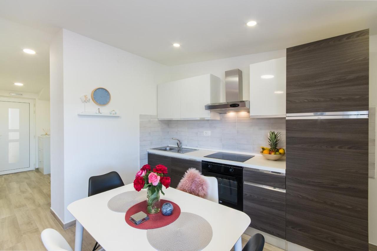 Apartment Finta Rogotin Luaran gambar