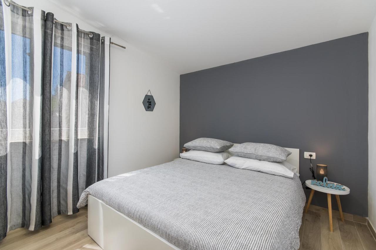 Apartment Finta Rogotin Luaran gambar